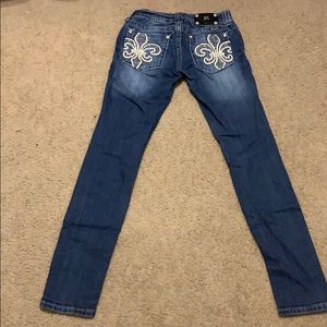 Miss Me skinny jeans!